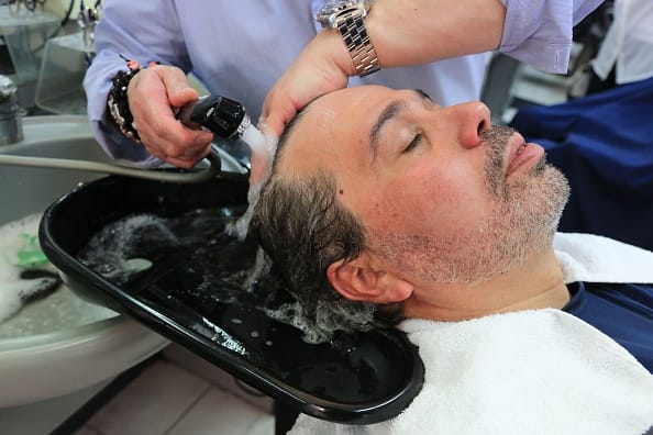 correct way to shampoo your hair
