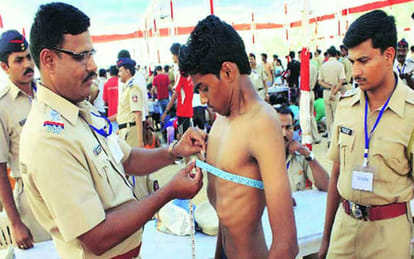two caught in cheating in up police recruitment in agra