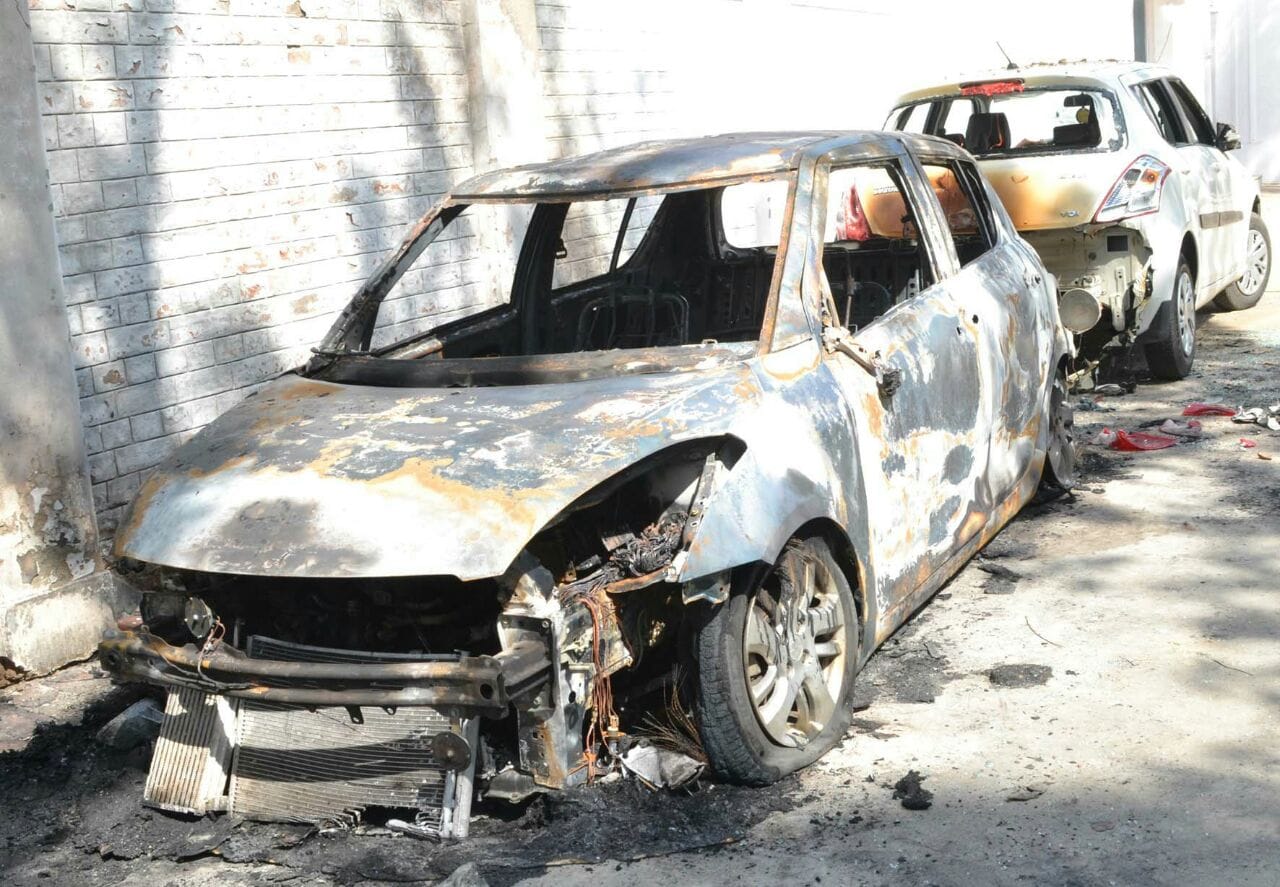 Clash in AMU a student killed in firing.