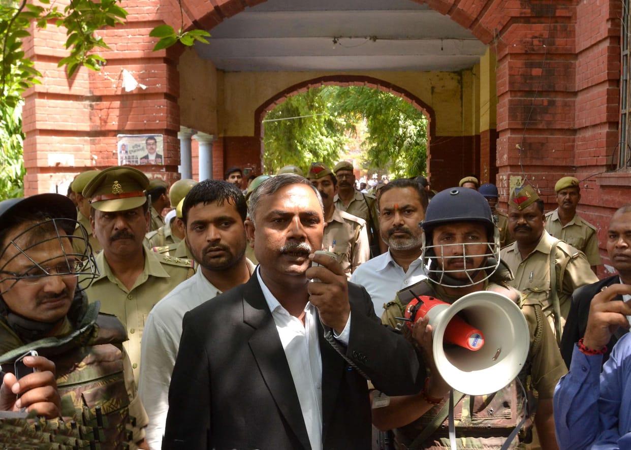 Spread a little silence in court curfew
