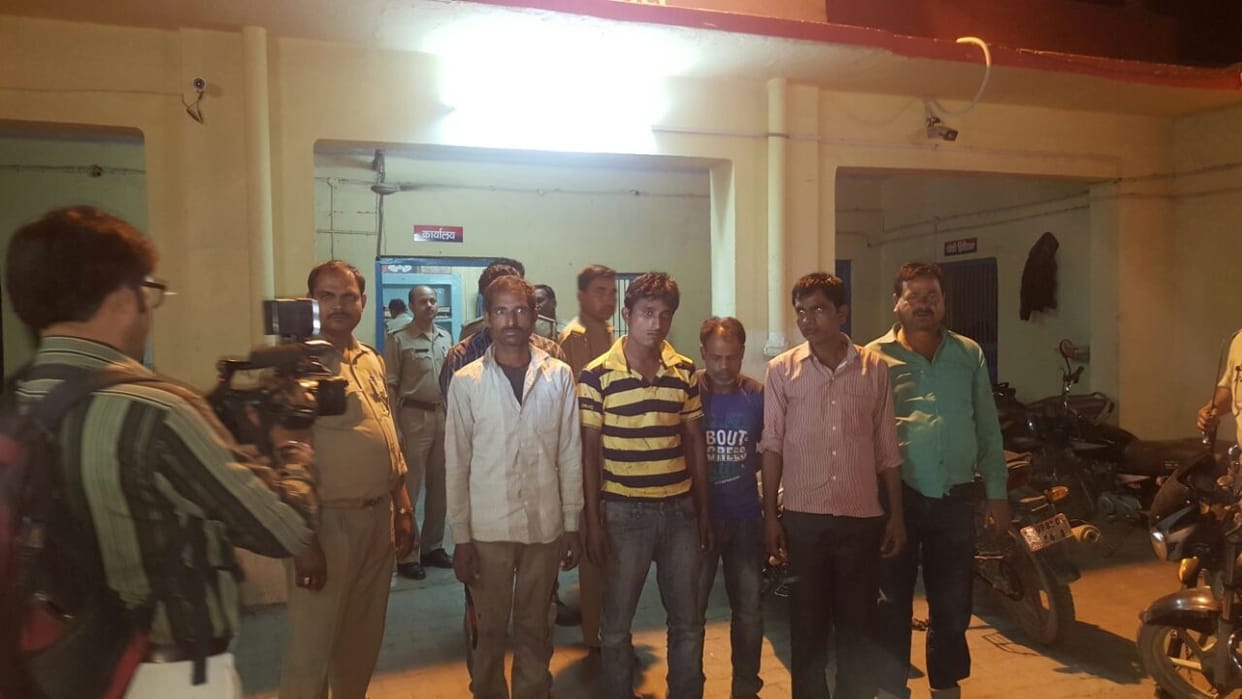 Semaphore caught in illegal trade of black oil, six arrested