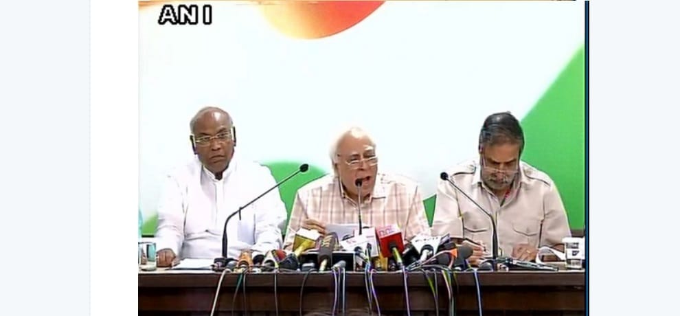 Congress says, Trying to protect Modi-Shah in Ishrat jahan encounter