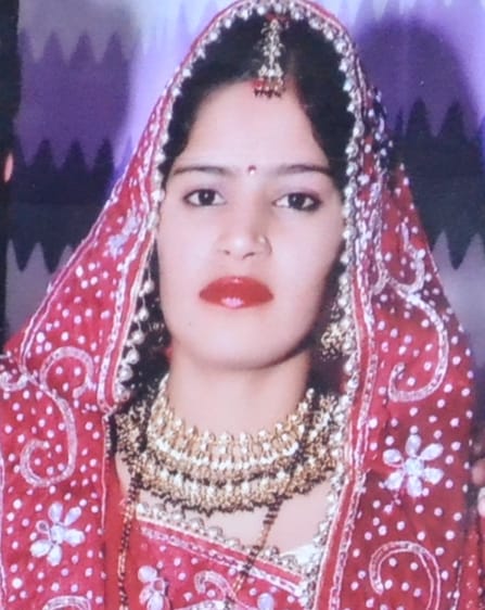Merchant's wife found dead in the bedroom