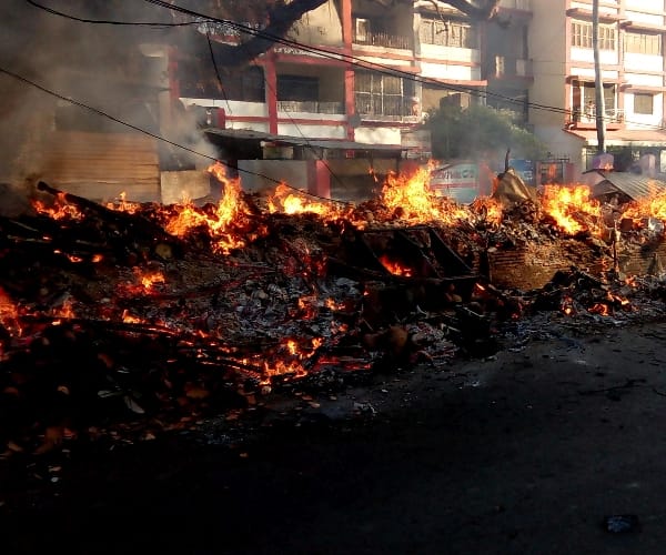 Fire in Aliganj in Lucknow.