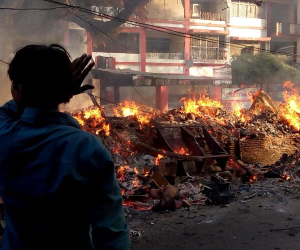 Fire in Aliganj in Lucknow.