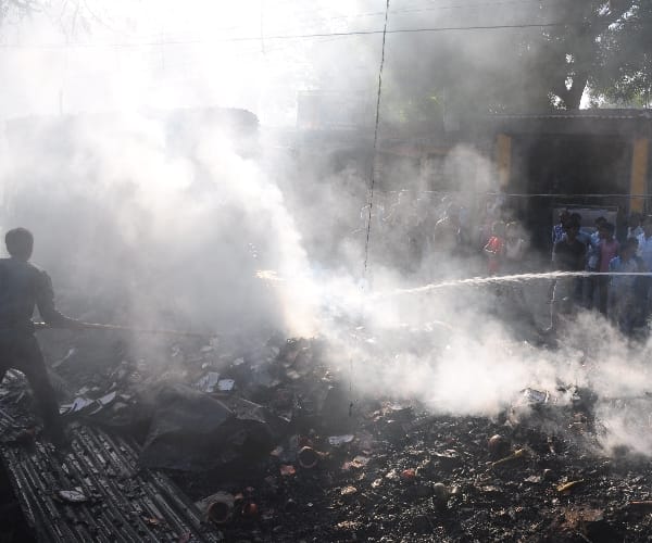 fire kills three in Gorakhpur