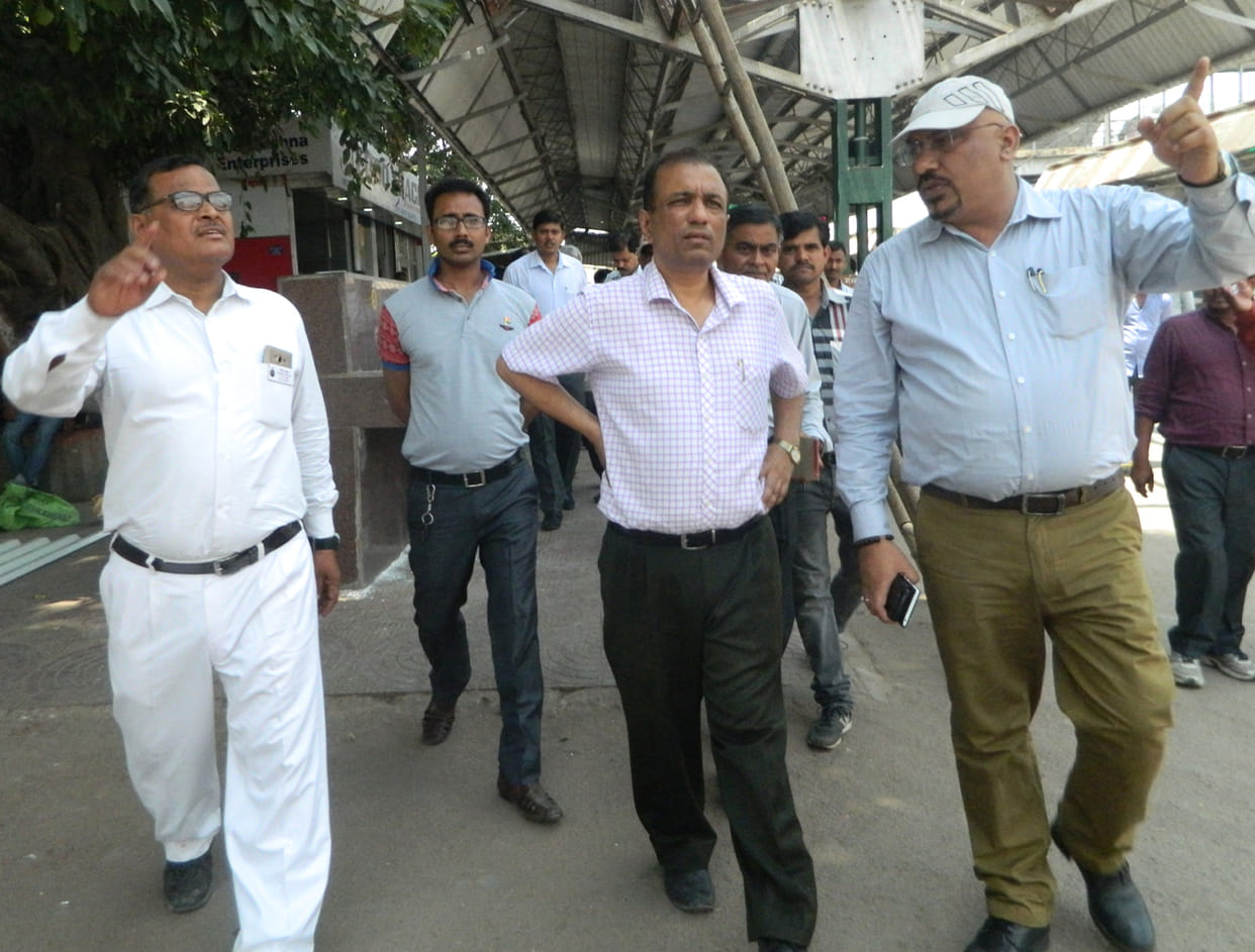 sanitation and drinking water facility not found at railway station
