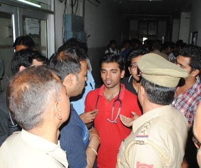 Ruckus in KJMU hospital in Lucknow.