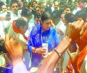 Smriti Irani bought Puffed rice, asked Sangeeta visited