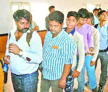 More income at the railway station Facilities missing