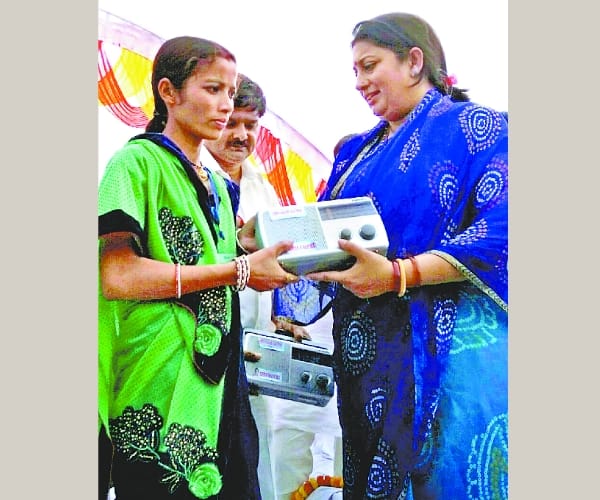  Smriti Irani in Amethi in uttar pradesh
