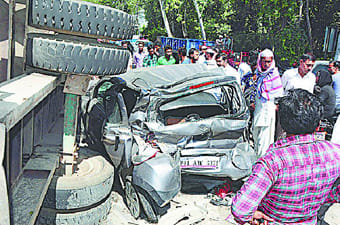 Three killed in the accident, including the uncle-niece