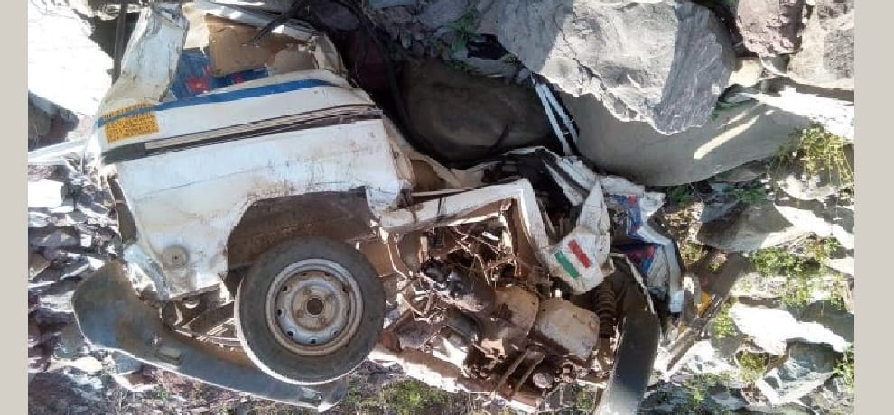  car accident at kangra chamba and mandi, 5 killed.