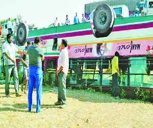 Sultanpur Depot fired just rampant in the ravine 45 injured