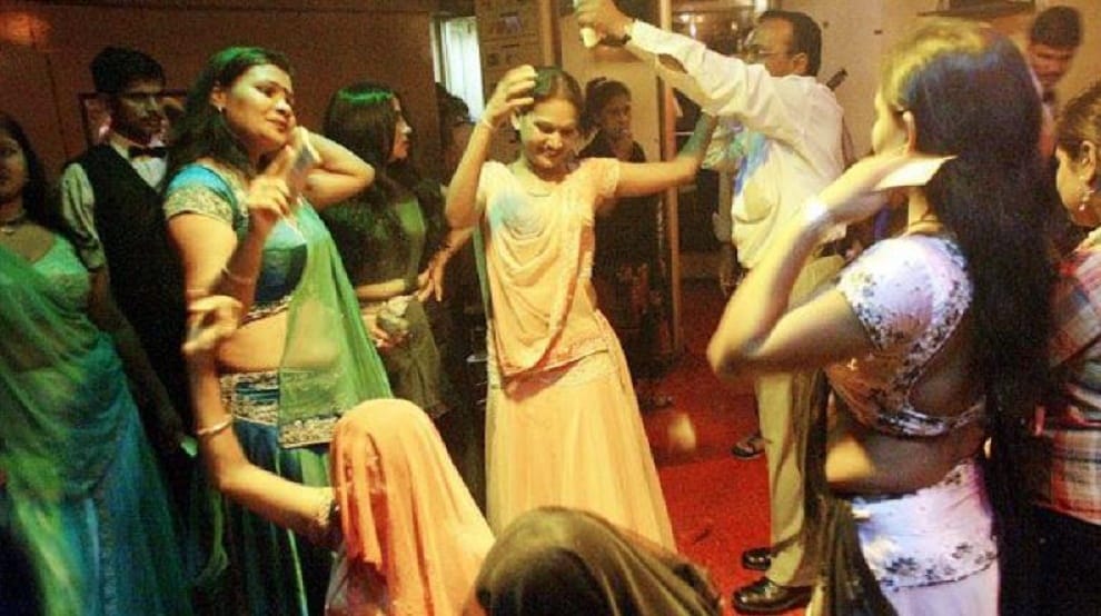 vulgar dance and alcohol was being served in hotel at midnight, many arrested and released