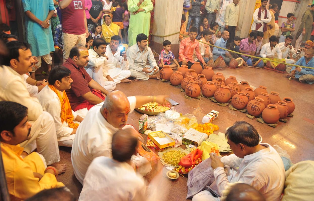 Devout mother descended Nikari trip