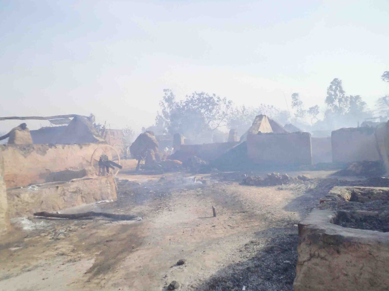 80 houses burnt, loss of 40 lakh