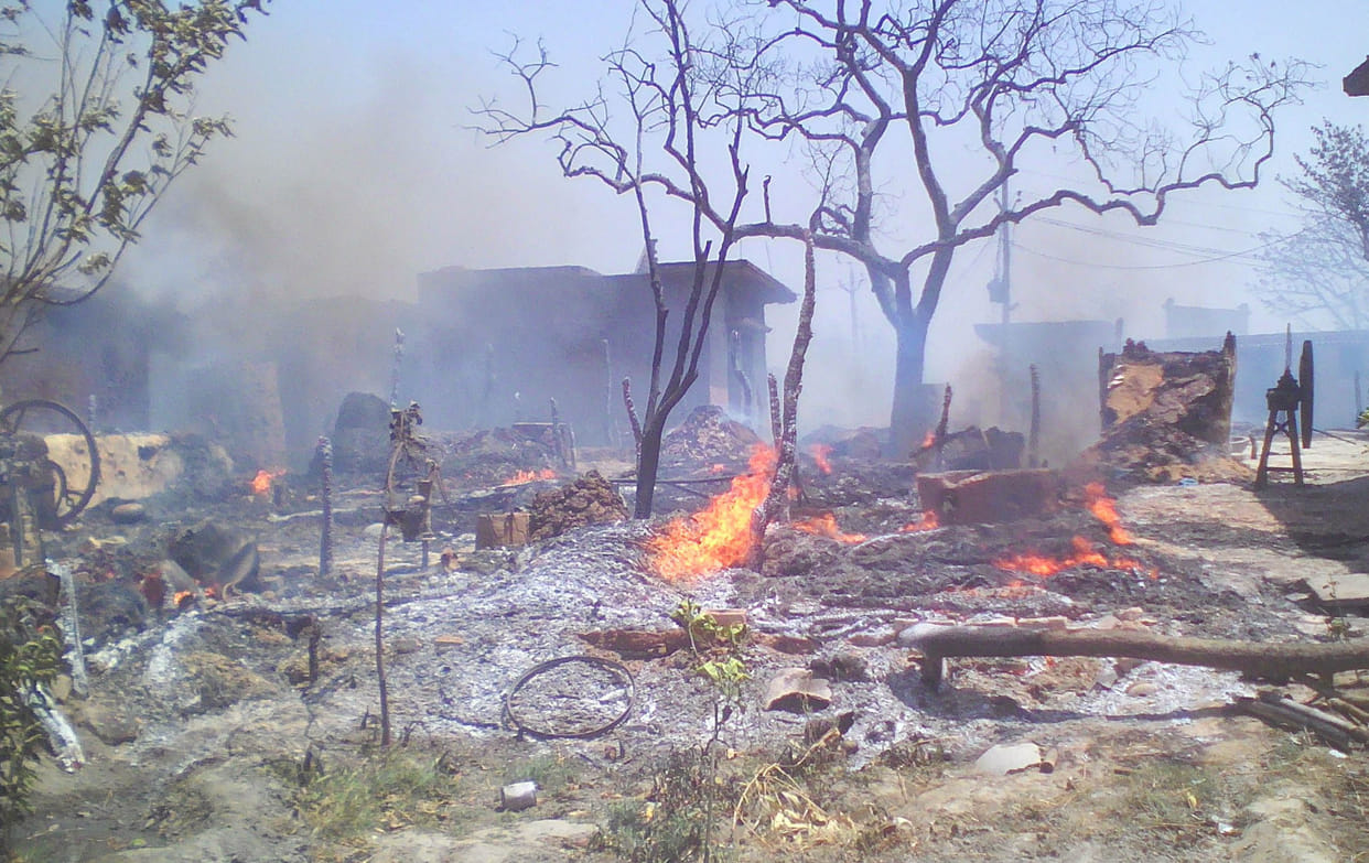 A fire burned 90 house