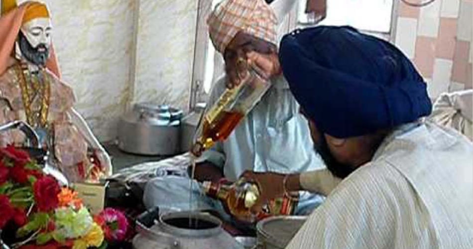  jalandhar unique temple, wine langar in kahandas dera