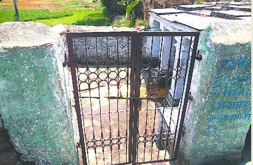 The water level in the lock on the occurrence Someshwar Shiv Mandir Naule