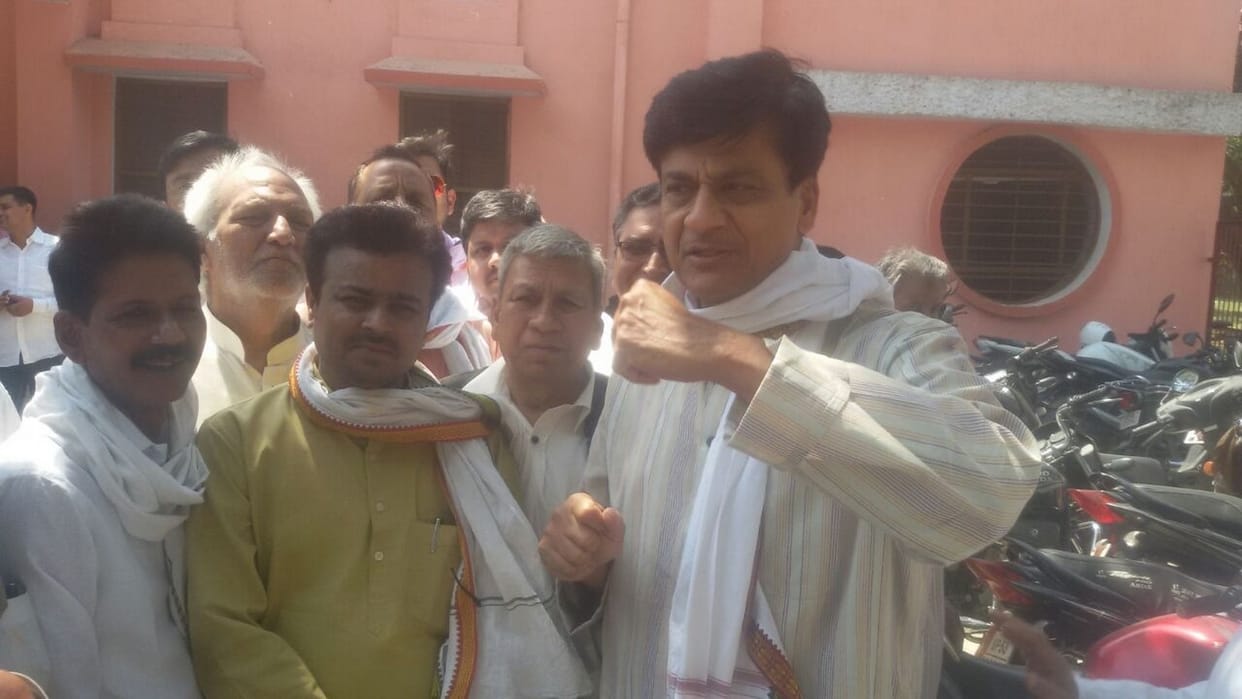 congress give the pririority to parties member in election