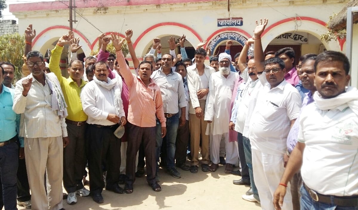 Pradhan and teacher unions face to face