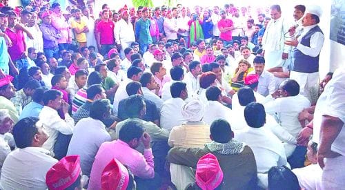 power demo at samajwadi party office