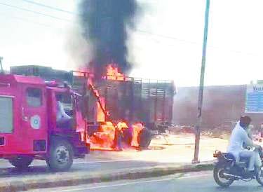 Sirsa News, Hindi News, Crime, Truck Accident, Truck Burn, Tank Blast, Sirsa