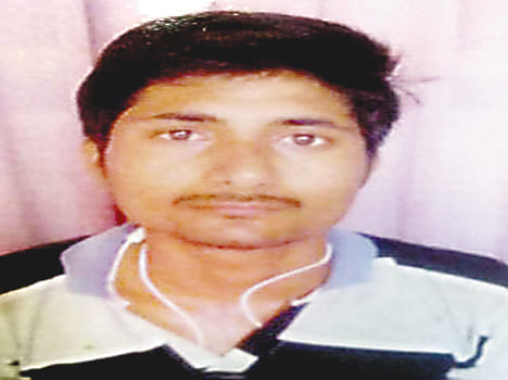 Youth murdered bodies hanged from tree