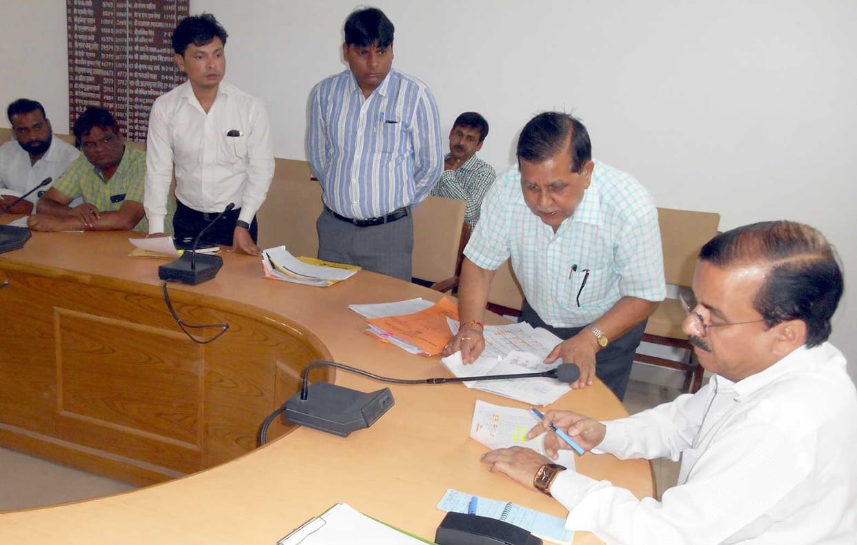Baseline survey two slop Moaisi 's salary withheld