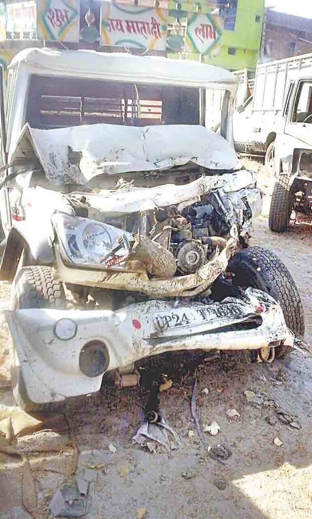 accident in babrala, three died