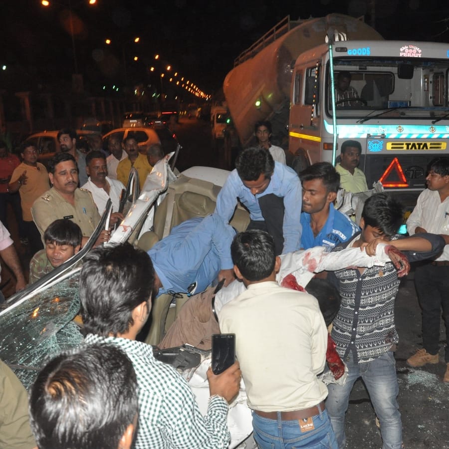 car accident in telibagh lucknow