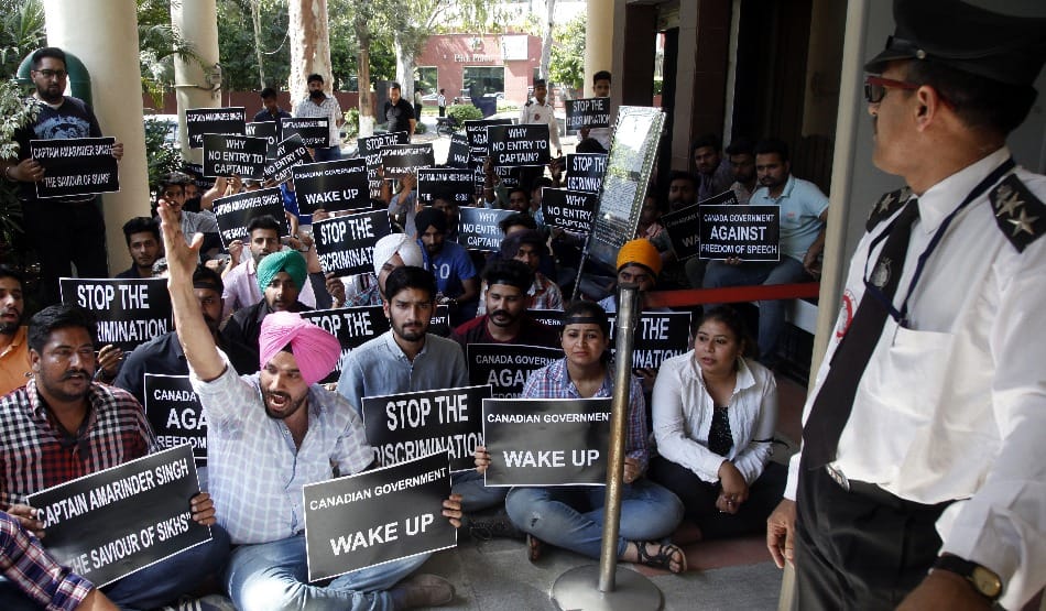 captain rally in canada: protest of youth congress in front of canadian embassy