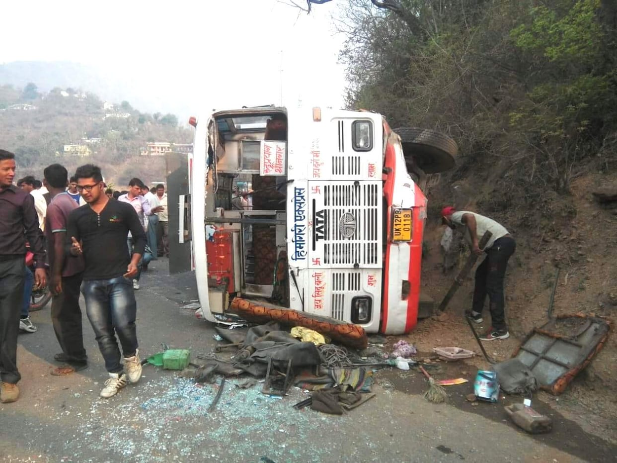 road accident, two injured