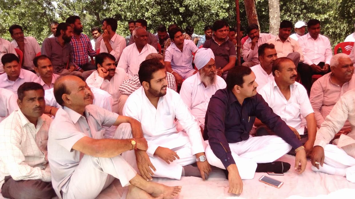  laksar trak yooniyan ka bemiyaadee dharana shuroo 