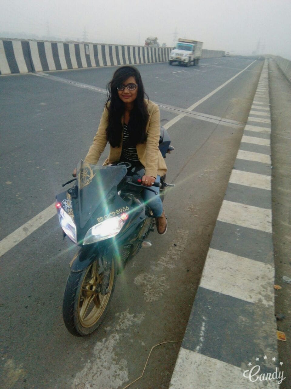 girl bike riders in lucknow city