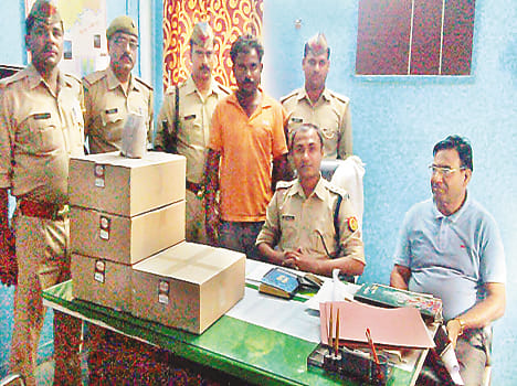 Fetching from Madhya Pradesh recovered 800 boxes of wine