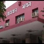 I-T to go easy on up to Rs 5 lakh deposits by 70-plus people