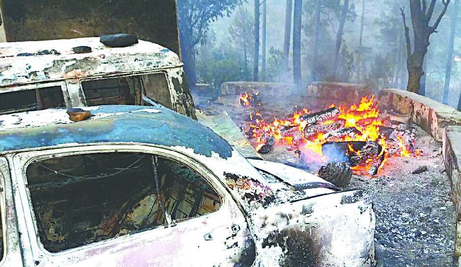 Bhowali three cars burn