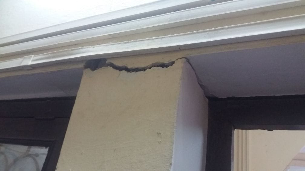crack in the wall of bank