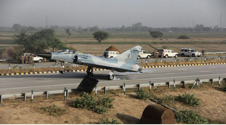fighter plane will land on samajwadi expressway