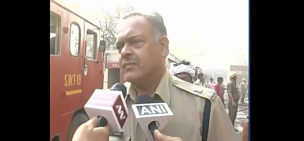 fire breaks out in sanjay gandhi transport nagar, 15 fire tenders controlled the situation