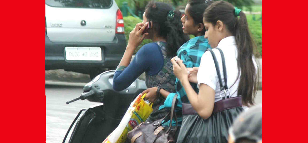 women are not punished breaking traffic rules in gurgaon 