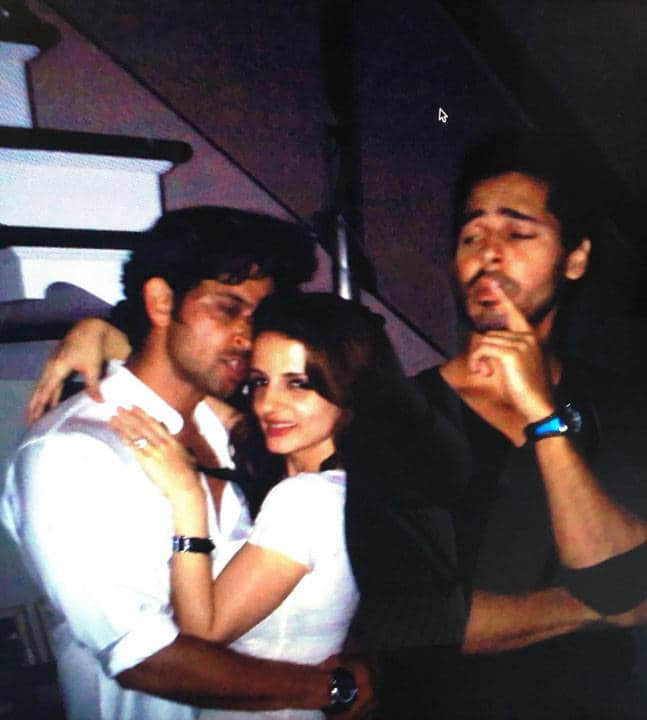 Hrithik Roshan takes on Kangana ranaut and their leaked viral photo with new snaps