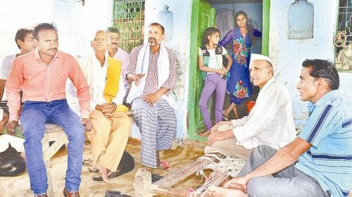 people in fear after leopard entry