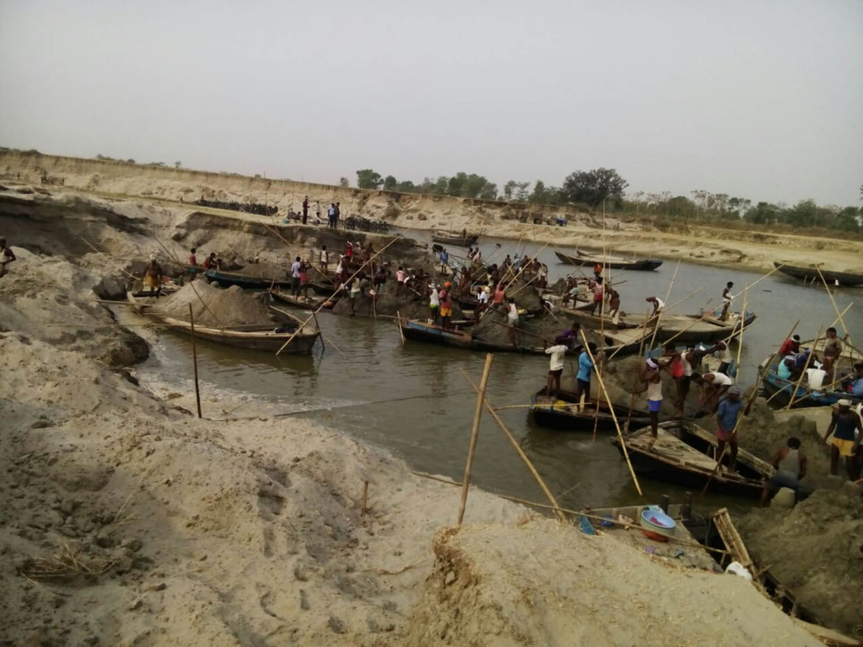 Maharajganj of contract mining in Kushinagar