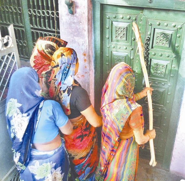 thrown stone on nagarpalika chairman house