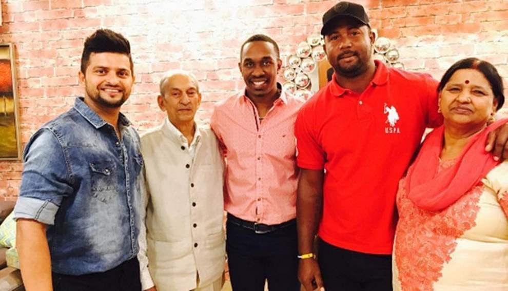Brendon McCullum And 2 more spend time with Suresh Raina and family