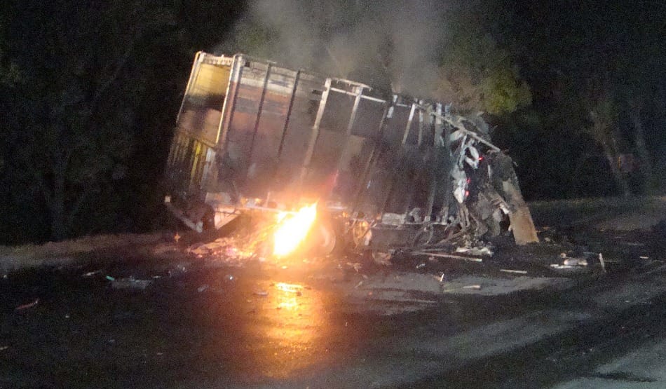 collision between two truck, burn