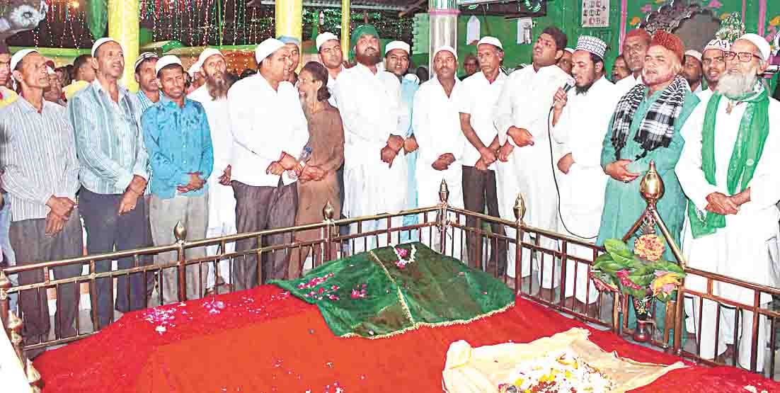 chadar chadhai